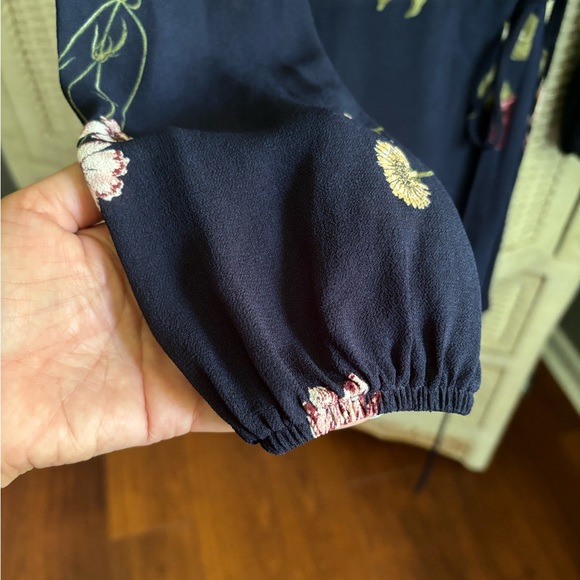 Reformation S/P wrap floral dress - Picture 4 of 7